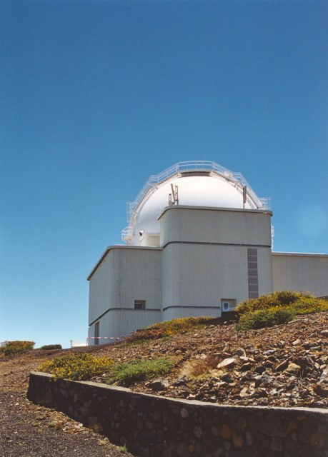 Isaac Newton Telescope on la Palma, by Erik Bryssinck - 2005