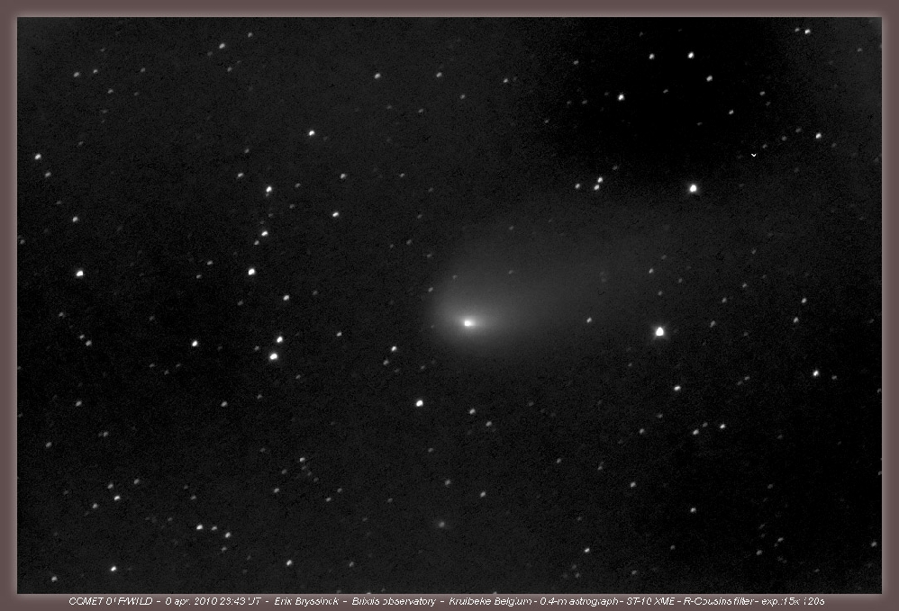 image comet 81P by Erik Bryssinck from BIXIIS Observatory on 8 apr.2010