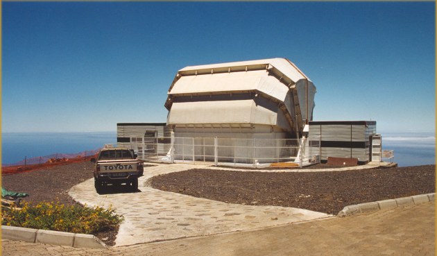 image of Liverpool telescope on La Palma by Erik Bryssinck